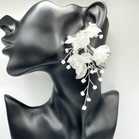 Silver Beaded Organza Leaf Earrings - Picture 1 of 7